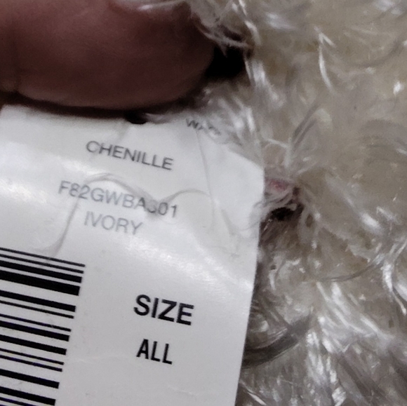 Dillard's Ivory Chenille Gloves with Faux Fur Cuff - Picture 3 of 3